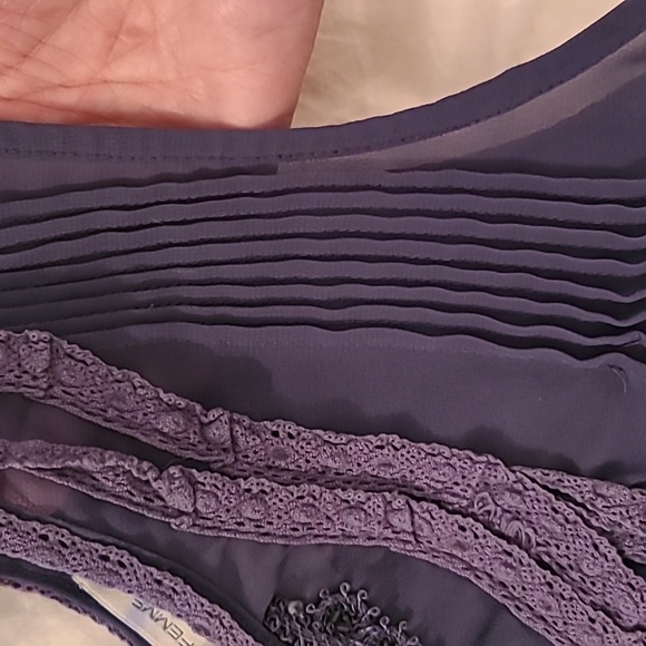 Sleeveless blouse, amazing details, size 4 - Picture 3 of 7